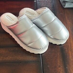 Maeve Women’s Silver Slippers